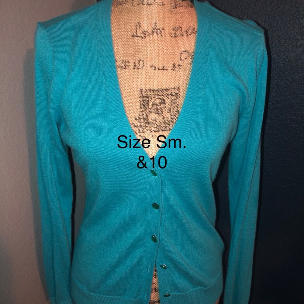 Cardigans - Picture 8 of 8